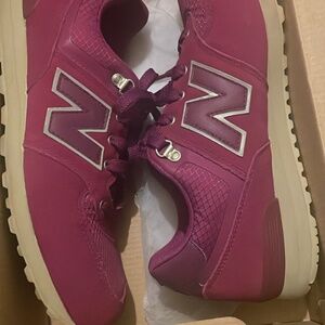 New Balance Pink Sneakers with Smooth Upper and Contrasting Logo